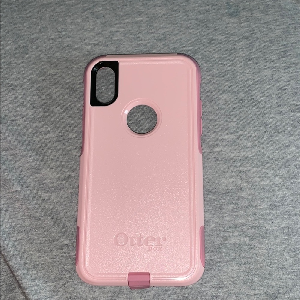 Pink otterbox for iPhone xr.